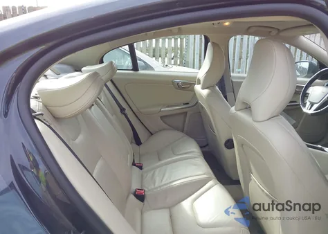 2013 Volvo S60 T5 z USA, uszkodzony, nr VIN YV1612FS5D2219990